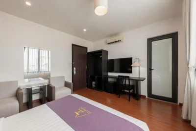 Camera Queen — Azumaya Hotel Hai Ba Trung 1